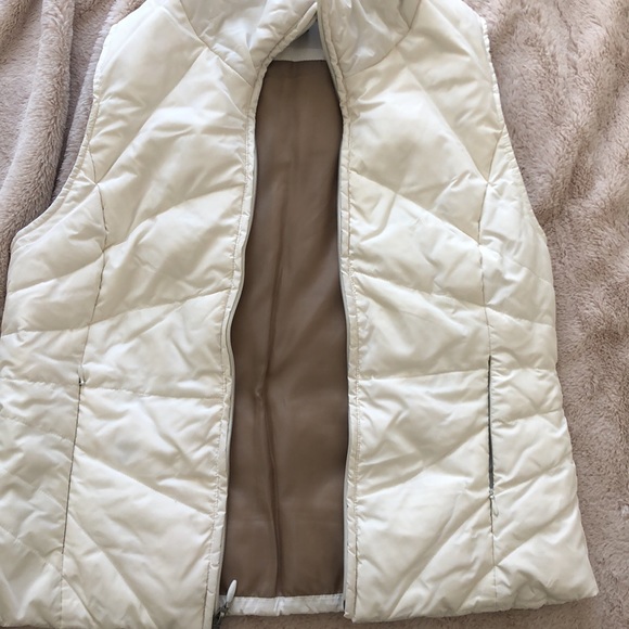 Women’s Kenneth Cole Reaction Down Vest, Medium, White - Picture 9 of 9